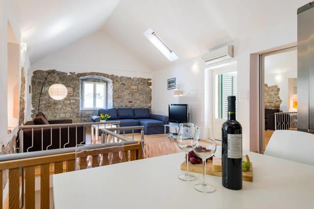 GuestHouse Main Square Split Extérieur photo